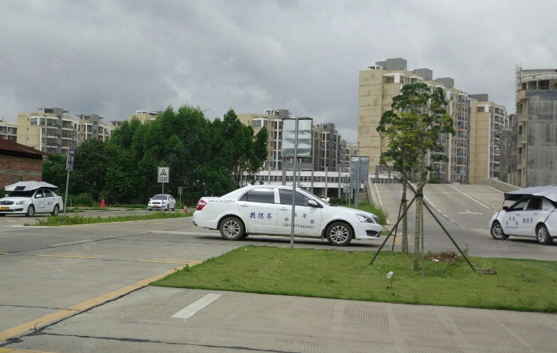 防城港驾校训练场