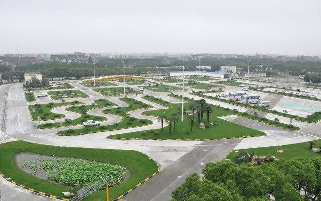 烟台新桥驾校训练场