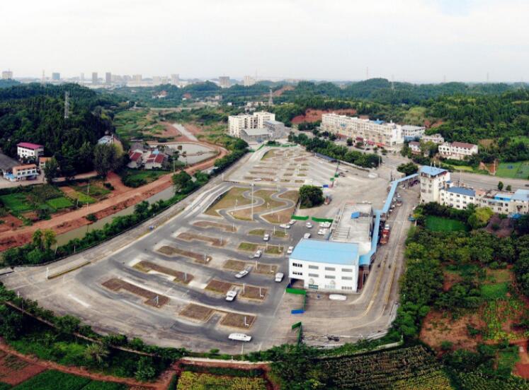 遂宁长征驾校训练场